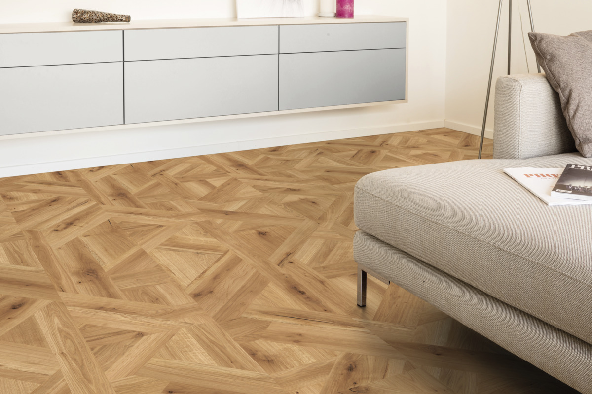 Aranżacja wnętrza z podłogą Kaindl Milano Reale.